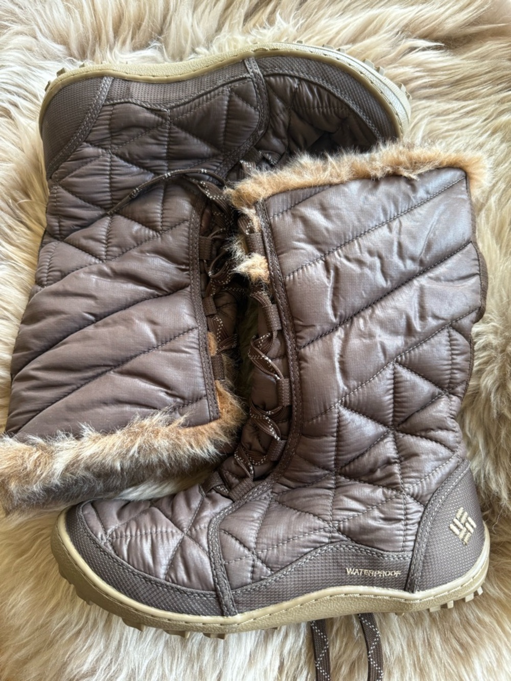 Columbia Boot with Tan Faux Fur Cuff